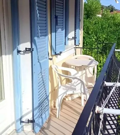 Lourantos Bayside Apartments Vathy  Exterior photo
