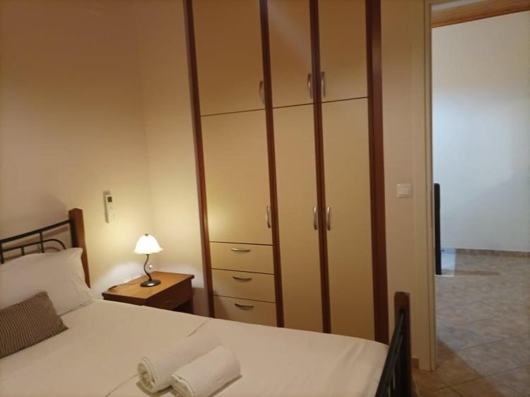 Lourantos Bayside Apartment
