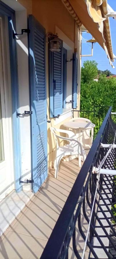 Lourantos Bayside Apartment